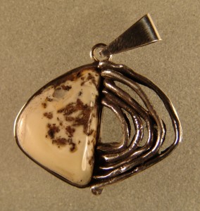10III2005c 032